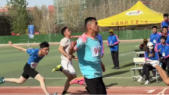 重庆市两江新区翠云街道第二届羽毛球交流赛举行(图1)