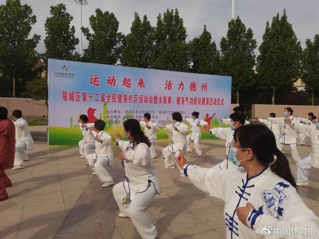 A-史密斯谈跨性别(图1)
